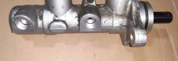KIA Sorento Master brake cylinder
