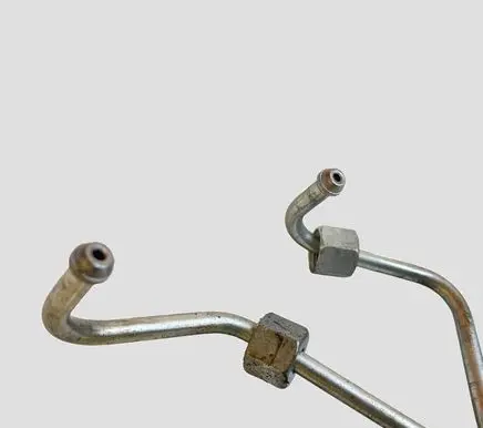 Volvo S60 Fuel line pipe