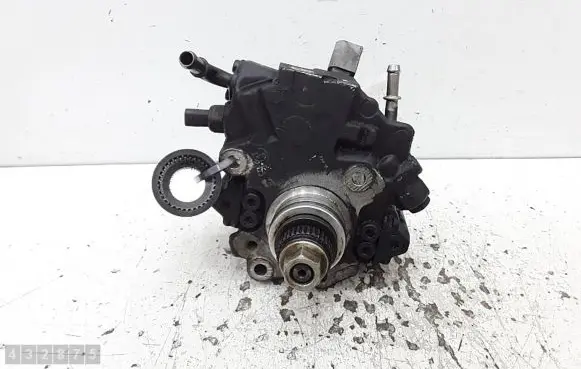 Mercedes-Benz E W211 Fuel injection high pressure pump 9424A020A