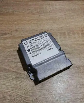 Volkswagen Golf V Airbag control unit/module 1K0909605N