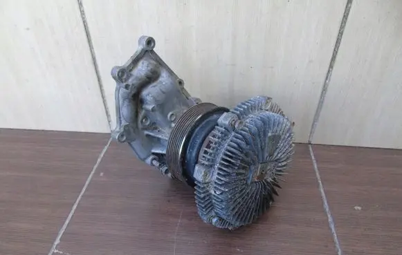 Nissan Atleon Water pump