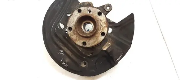 BMW X3 E83 Front wheel hub