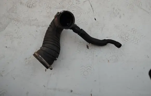 Mercedes-Benz Sprinter W901 W902 W903 W904 Air intake hose/pipe 