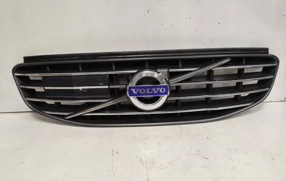 Volvo XC60 Front bumper upper radiator grill 31383752