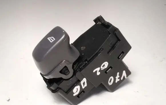 Volvo V70 Electric window control switch 9472275 01W062