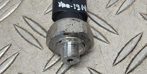 Air conditioning (A/C) pressure sensor