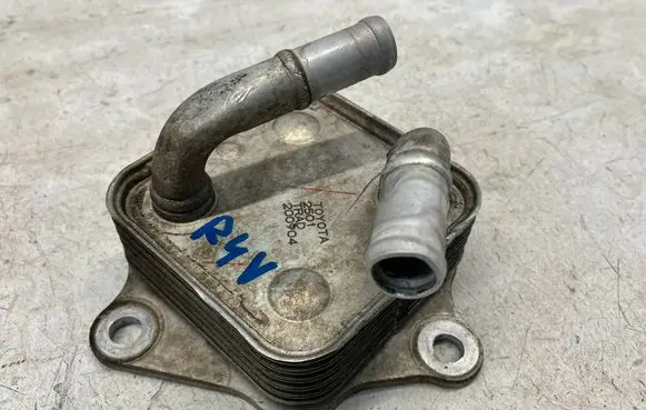 Toyota RAV 4 (XA50) Engine oil radiator 
