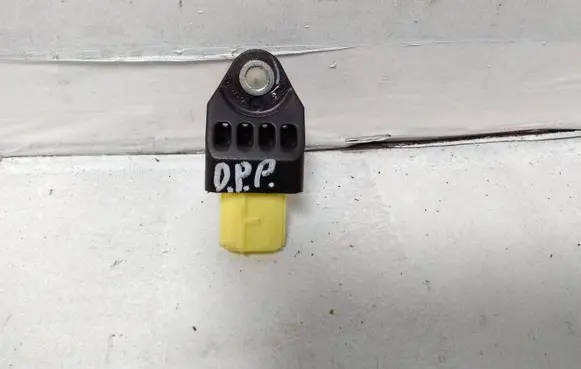 Toyota Prius (XW30) Airbag deployment crash/impact sensor 8983175010