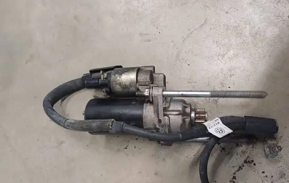 Volkswagen PASSAT B7 USA Starter motor 02M911023S