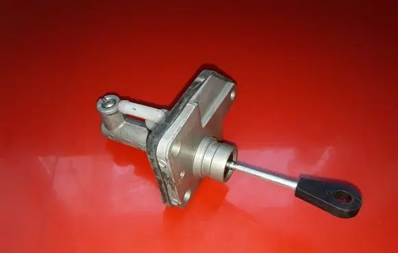 Hyundai Santa Fe Clutch master cylinder NOCODE
