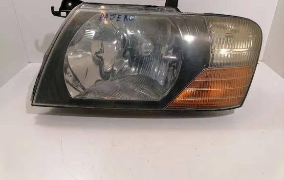 Mitsubishi Pajero Headlight/headlamp