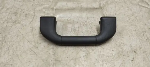 Mercedes-Benz E W212 Front interior roof grab handle A204100051