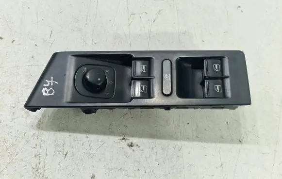 Volkswagen PASSAT B7 Electric window control switch 1K4959857B 3AB857857A