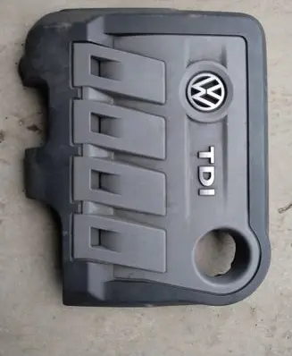 Volkswagen PASSAT B7 Engine cover (trim) 03L103925