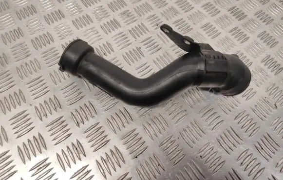 Intercooler hose/pipe