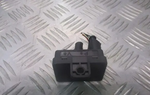 Ford Mondeo Mk III Vacuum air tank 