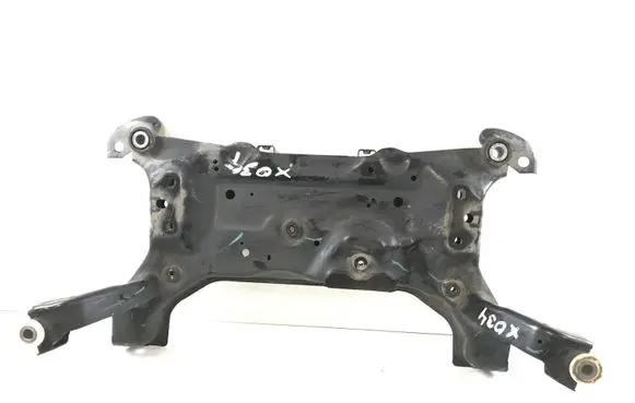 Ford Focus Front subframe BV615019BNJ AV615L021AA