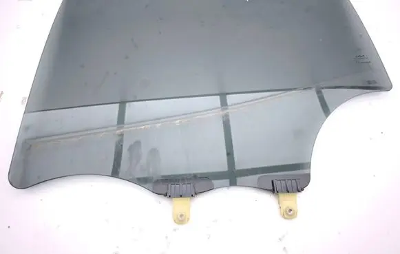 KIA Sportage Rear door window glass 