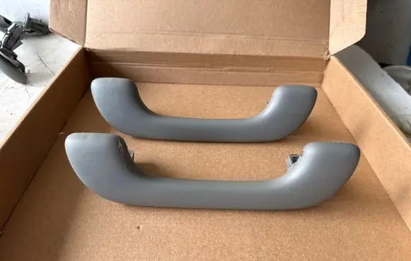 Renault Trafic II (X83) A set of handles for the ceiling 8200000099 98193