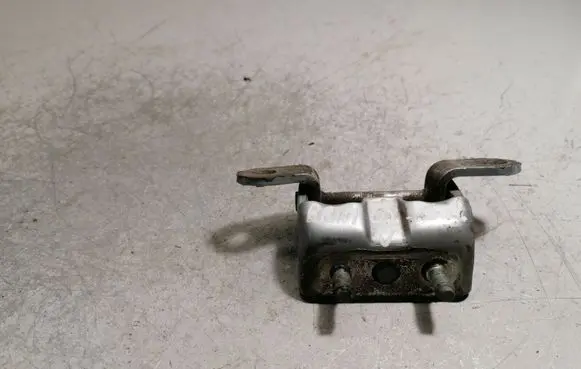 Nissan Primera Rear door upper hinge