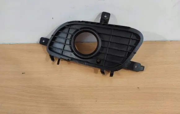 Mercedes-Benz A W169 Front fog light trim/grill A1698850522