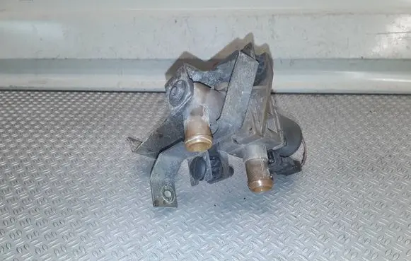 Mercedes-Benz Vito Viano W638 Coolant heater control valve 0018300684