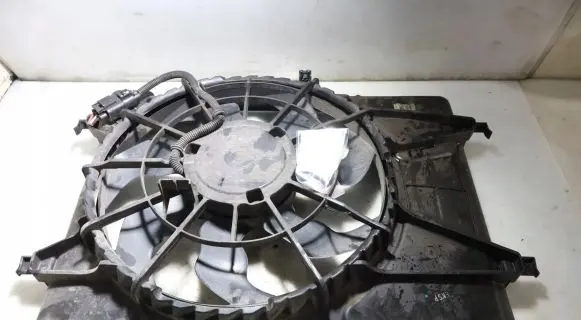Hyundai i30 Air conditioning (A/C) fan (condenser) 