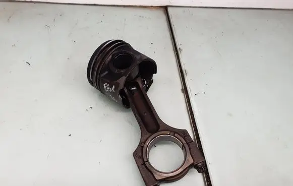 BMW 5 E60 E61 Piston with connecting rod 7798368 11247798368 7792745