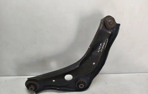 Nissan Qashqai Front lower control arm/wishbone 44EA0B