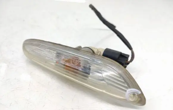 BMW 3 E90 E91 Front fender indicator light 7253326 63137253326