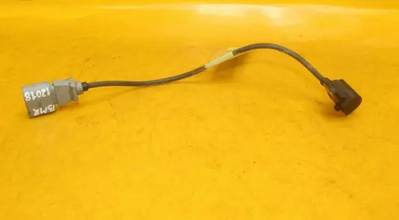 Volkswagen PASSAT B6 Camshaft position sensor 03G906433A