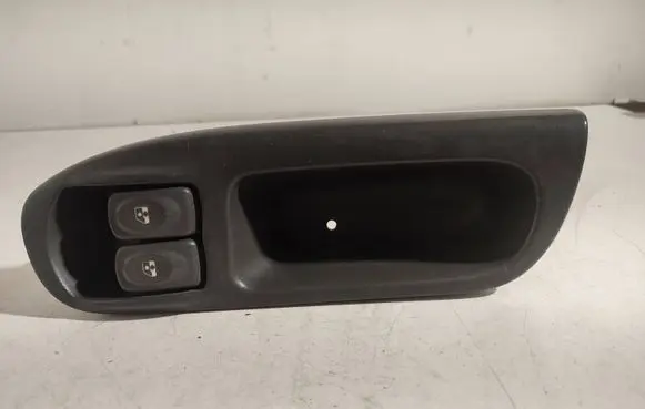Renault Scenic II - Grand scenic II Electric window control switch