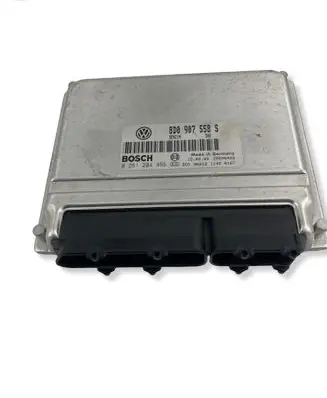 Volkswagen PASSAT B5.5 Engine control unit/module 8D0907558S 26SA5429 0261204956
