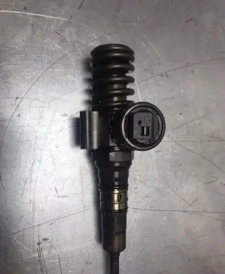 Skoda Octavia Mk2 (1Z) Fuel injector 03G130073G