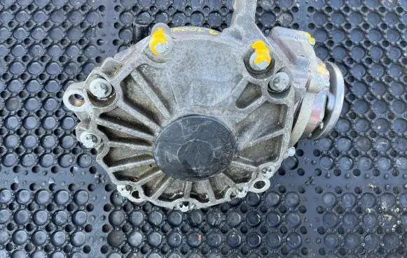 Mercedes-Benz E W212 Front differential a2213301302