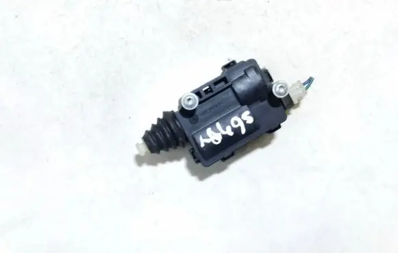 Opel Astra H Central locking motor 13208157 641813