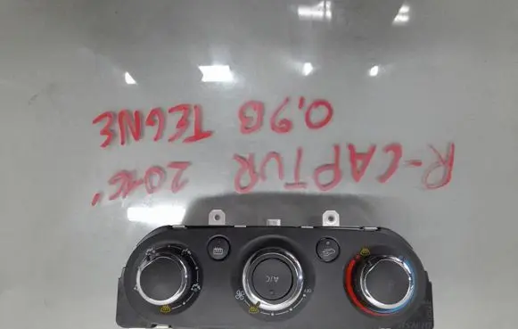 Renault Captur Other switches/knobs/shifts 272704701R