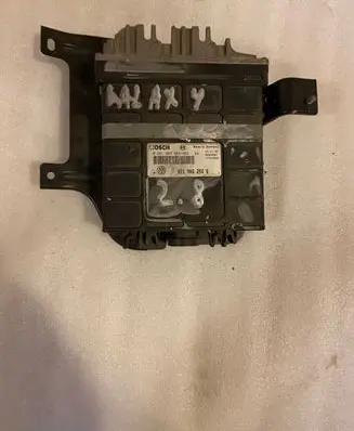 Ford Galaxy Engine control unit/module 021906256Q 17390342 0261203664
