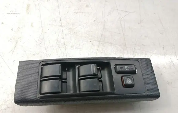 Toyota Corolla Verso AR10 Electric window control switch 848200F030 37073C341C05