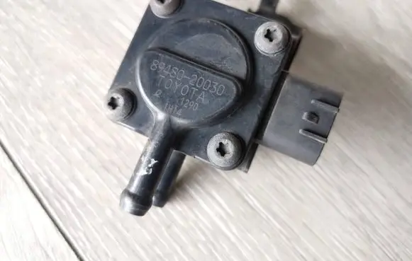Toyota Avensis T250 Exhaust gas pressure sensor 89480-20030