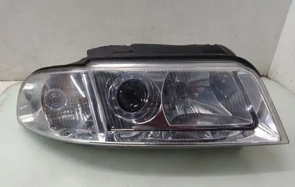 Audi A4 S4 B5 8D Headlight/headlamp 3411107R
