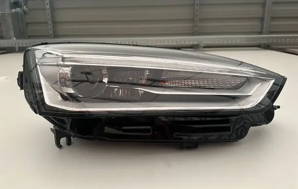 Audi A5 Headlight/headlamp 8W6941006C