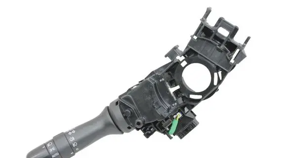 Toyota Avensis T270 Steering wheel buttons/switches 8414005190