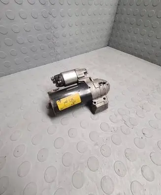BMW 5 E60 E61 Starter motor 7802508 0001109070