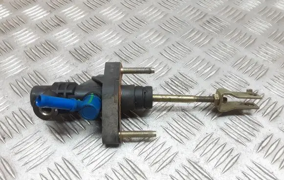 Toyota Avensis T250 Clutch master cylinder
