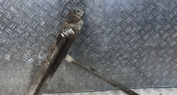 Chrysler Voyager Spare wheel bolt 