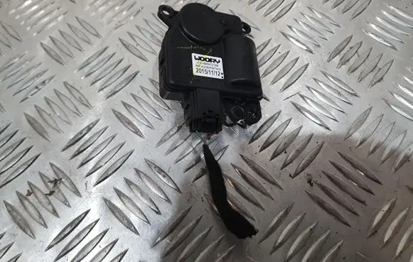 Mazda 2 A/C air flow flap actuator/motor PU8355