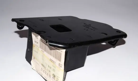 Volkswagen Golf IV Front bumper mounting bracket 1J0802531B