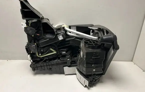 BMW X7 G07 Interior heater climate box assembly 6807233 6821502