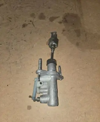 Toyota Corolla Verso E121 Clutch master cylinder 